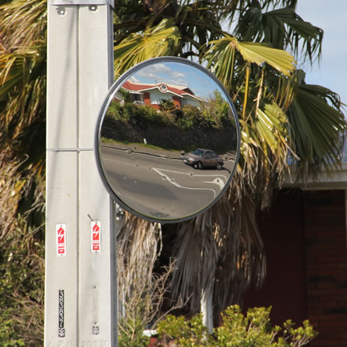 OUTDOOR CONVEX SAFETY MIRROR – 32″ SIZE – Gulf Safety